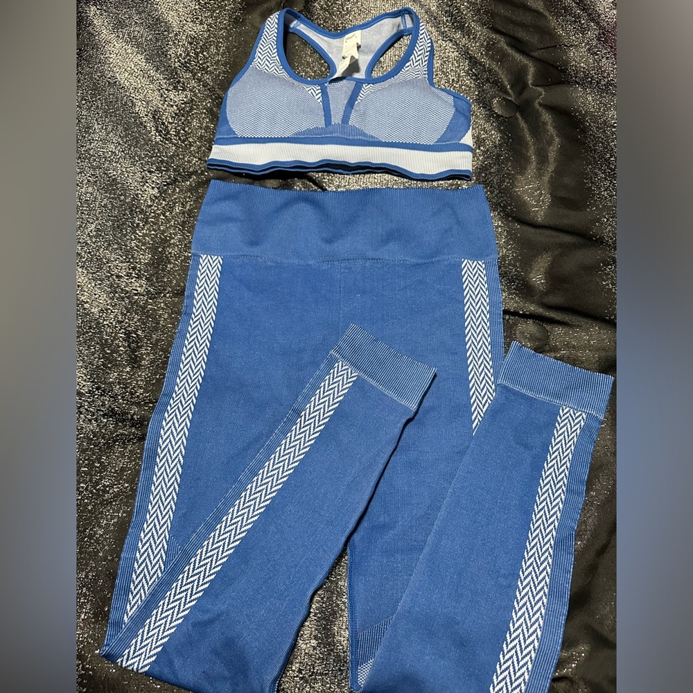 Fabletics Set - Picture 5 of 8